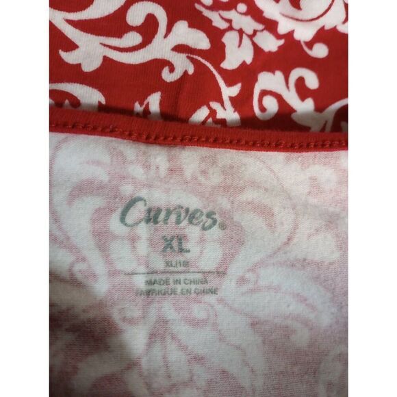 Curves Red Floral V-Neck Short Sleeve Top - Picture 5 of 7
